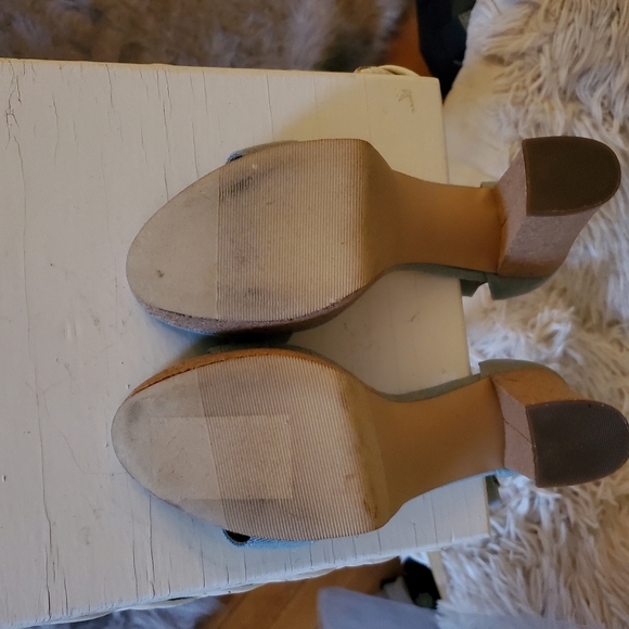 Madden girl light blue denim ankle strap heels size 8M - Picture 5 of 6